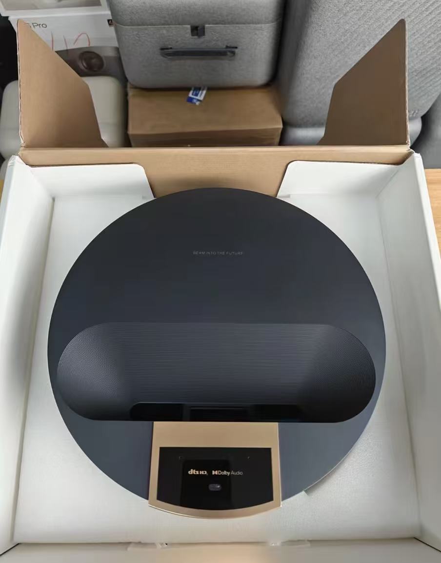U5000超短焦点レーザープロジェクター、1700ANSIル - Ultra Short Throw Laser Projector 4K のレビューと価格